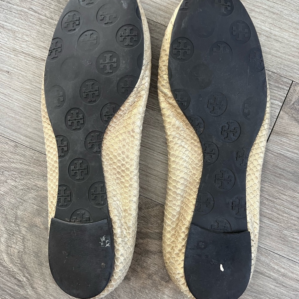 Tory Burch Gold Fish Scale Ballet Flats - Picture 7 of 7